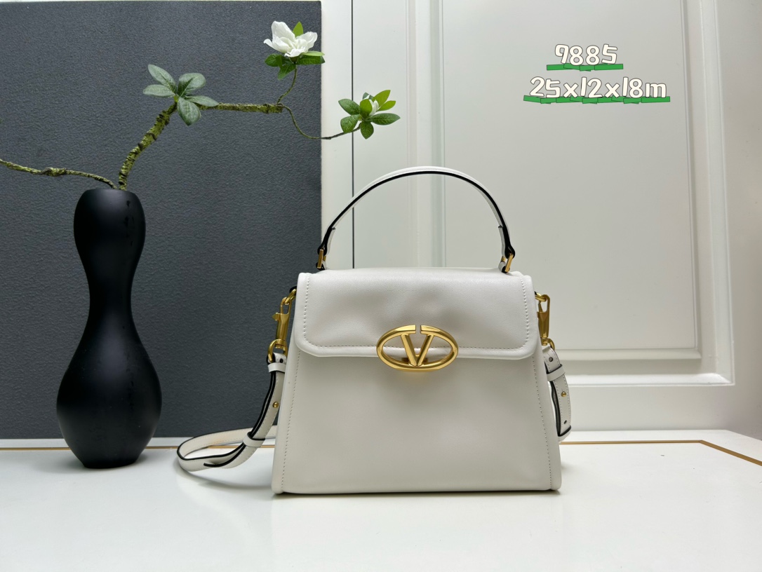 Cheap Valentino AAA quality Handbags in 220312, $110 USD- [IB220312] - Replica Valentino AAA quality Handbags