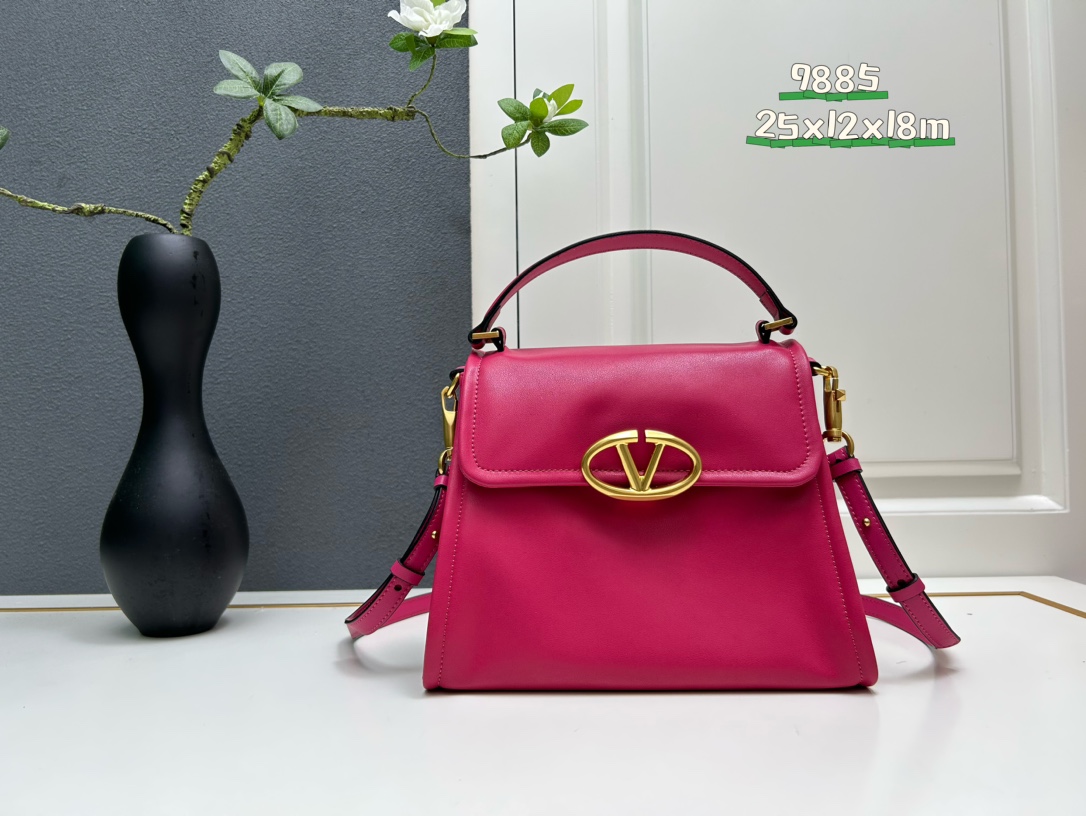 Cheap Valentino AAA quality Handbags in 220314, $110 USD- [IB220314] - Replica Valentino AAA quality Handbags