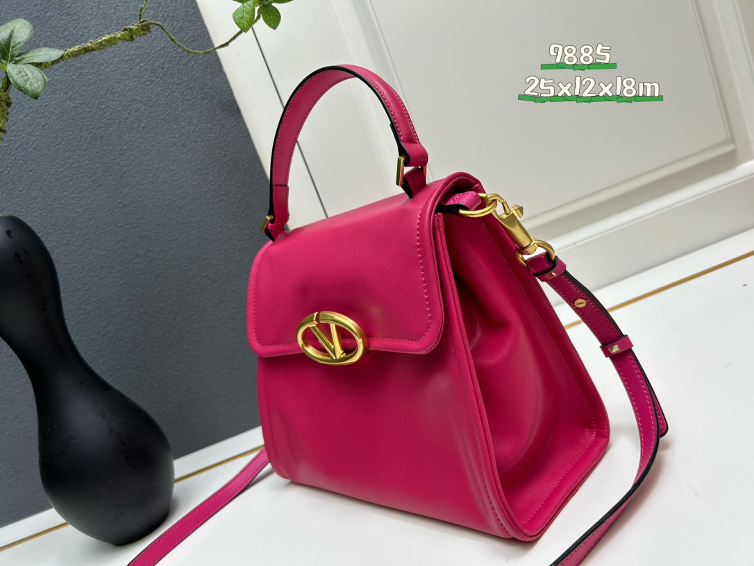 Cheap Valentino AAA quality Handbags in 220314, $110 USD- [IB220314] - Replica Valentino AAA quality Handbags