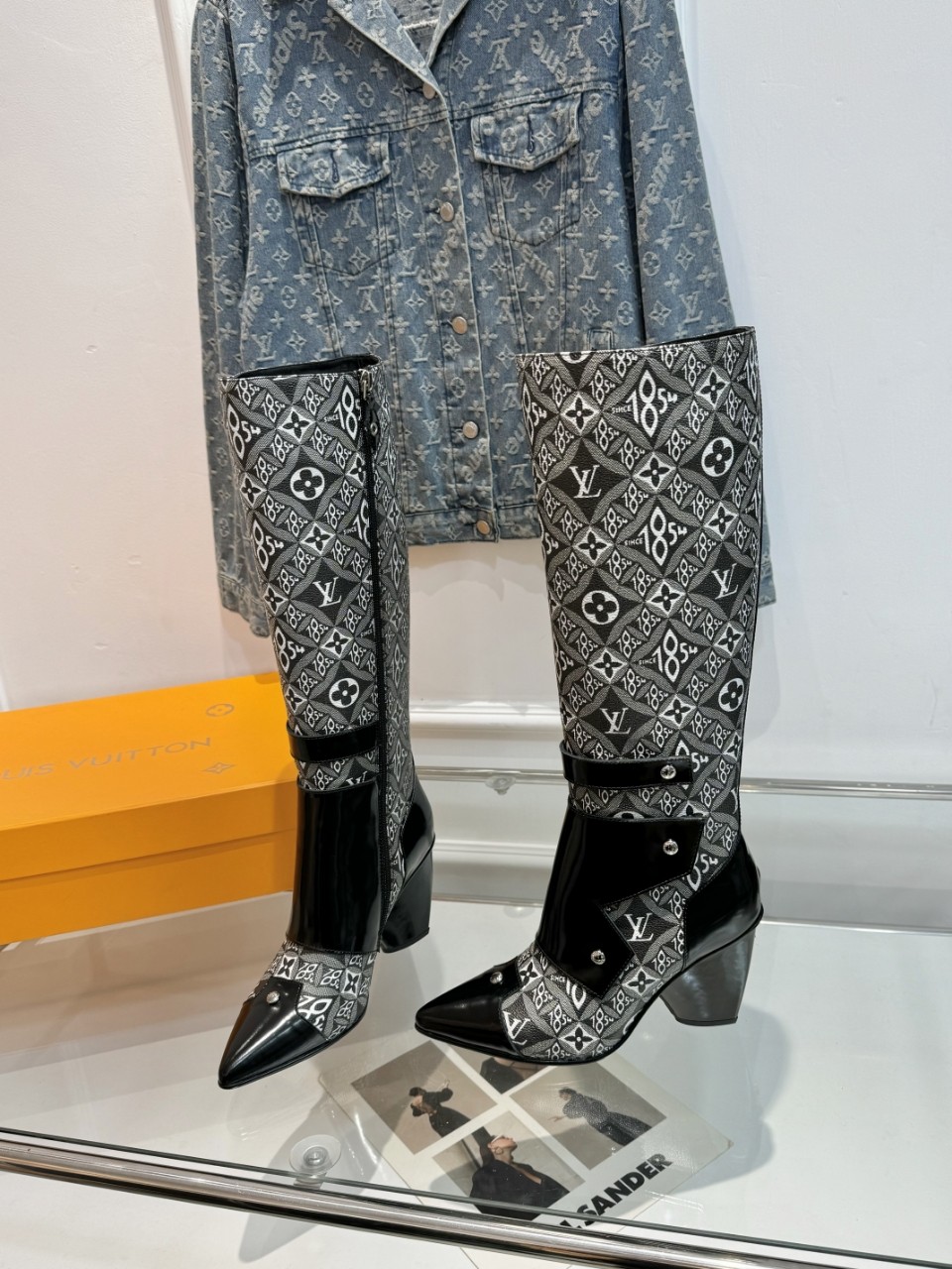 Cheap Louis Vuitton Boots For Women in 220380, $150 USD- [IB220380] - Replica Louis Vuitton Boots For Women