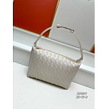 New Bottegana Veneta lunch box bag in 217329