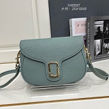 MARC JACOBS 