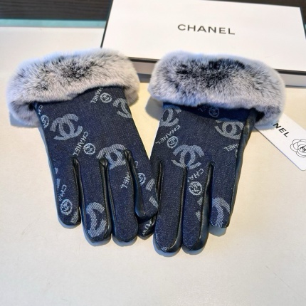 Gloves in 220533