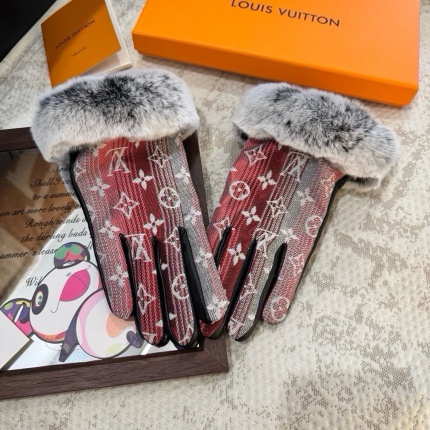 Gloves in 220539