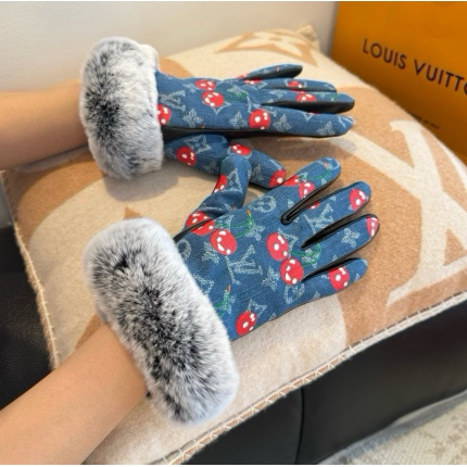 Gloves in 220540