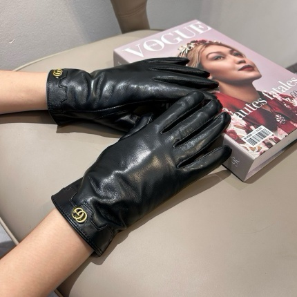 Cheap Gloves in 220569, $45 USD- [IB220569] - Replica Gloves