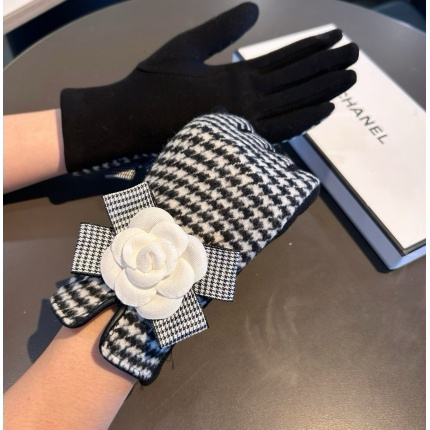 Cheap Gloves in 220595, $45 USD- [IB220595] - Replica Gloves