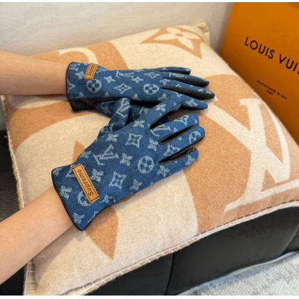 Cheap Gloves in 220607, $45 USD- [IB220607] - Replica Gloves