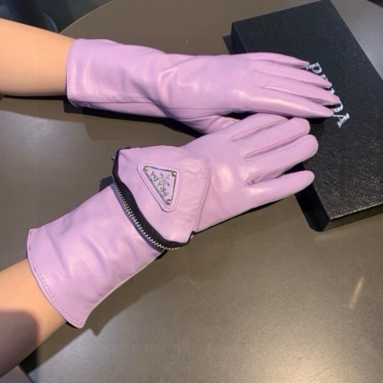 Gloves in 220647