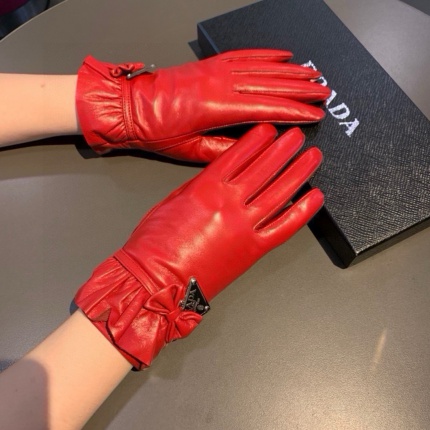 Gloves in 220649