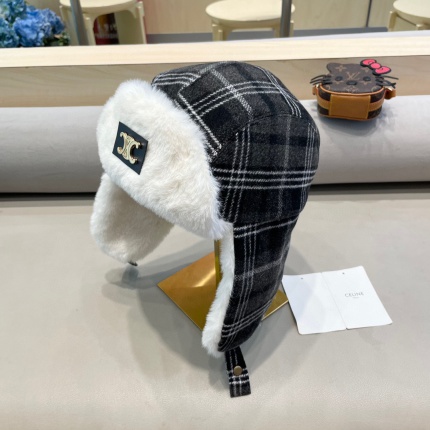 Celine Hats in 220708