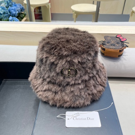 Dior Knit Hats in 220713