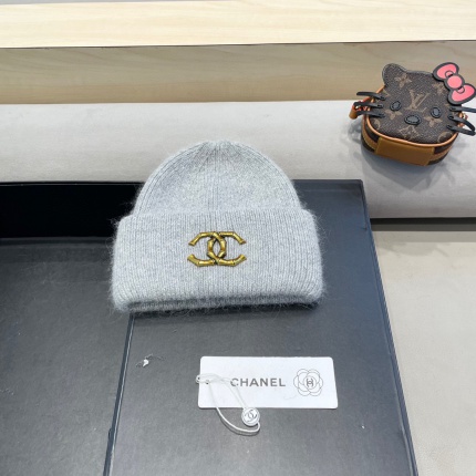 Chanel Hats in 220714