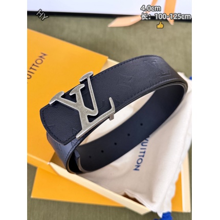 Louis Vuitton AAA Belts in 220940