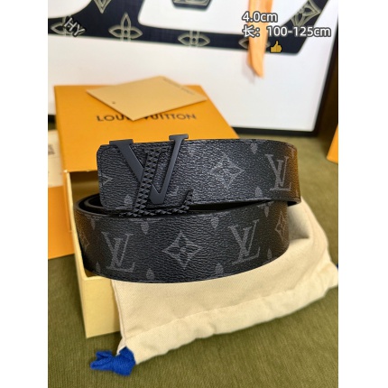 Louis Vuitton AAA Belts in 220945