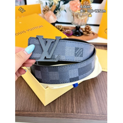 Louis Vuitton AAA Belts in 220976