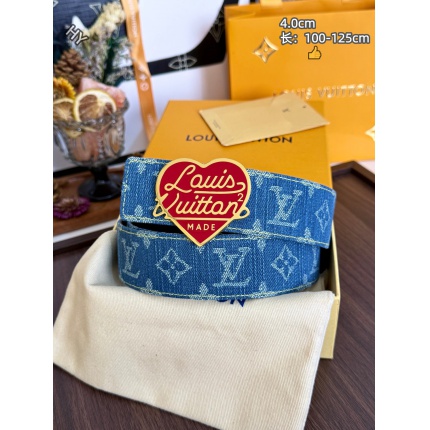 Louis Vuitton AAA Belts in 220980