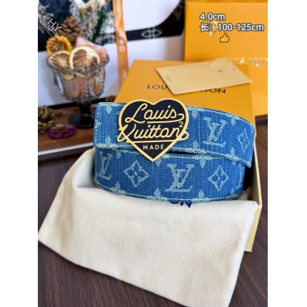 Louis Vuitton AAA Belts in 220981