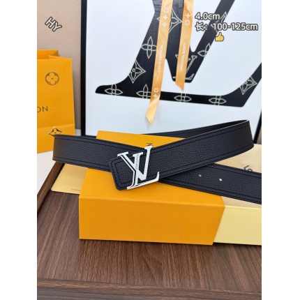Louis Vuitton AAA Belts in 220999