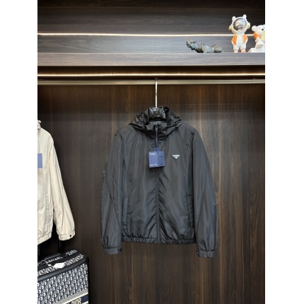 Prada Jackets for Men in 221297