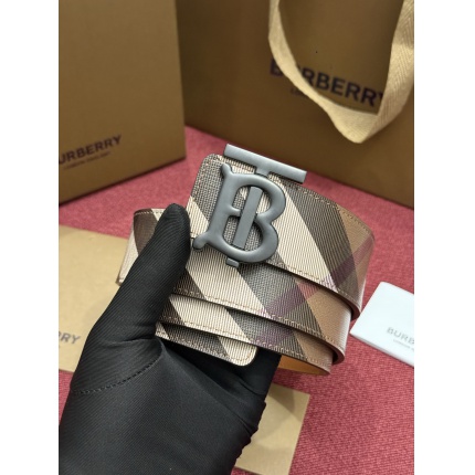 Burberry AAA Quality Belts in 221328
