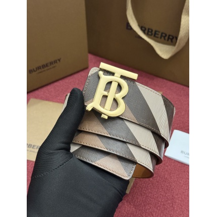 Burberry AAA Quality Belts in 221332