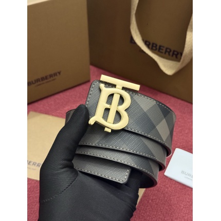 Burberry AAA Quality Belts in 221338