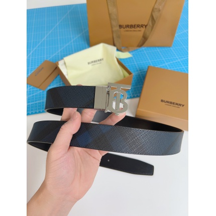 Burberry AAA Quality Belts in 221341