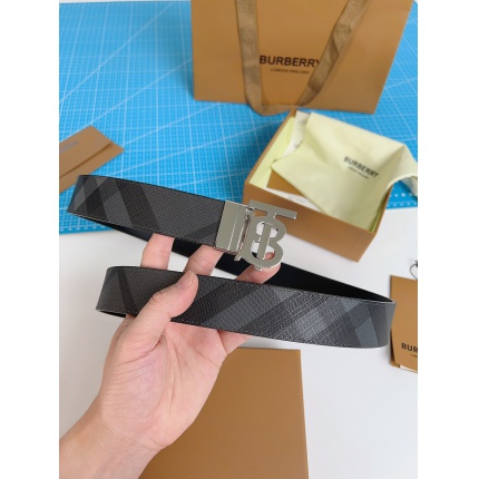 Burberry AAA Quality Belts in 221343