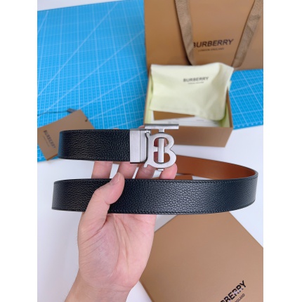 Burberry AAA Quality Belts in 221346