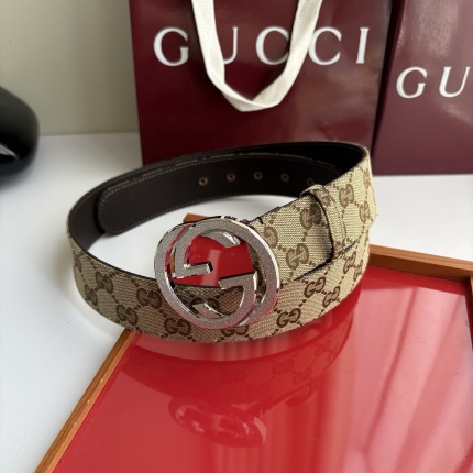 Gucci AAA Quality Belts in 221395
