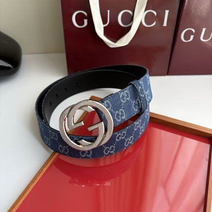 Gucci AAA Quality Belts in 221397