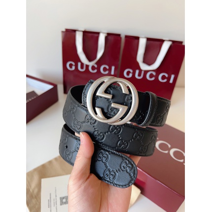 Gucci AAA Quality Belts in 221410
