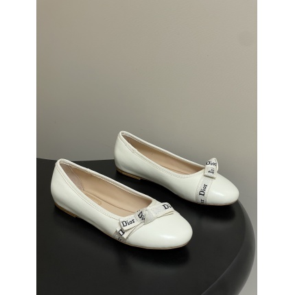 Dior Loafers For Woman in 221533