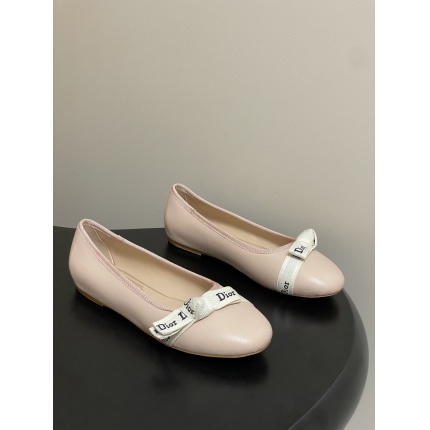 Dior Loafers For Woman in 221534