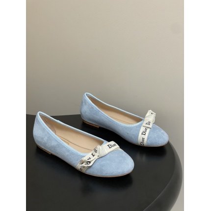 Dior Loafers For Woman in 221536
