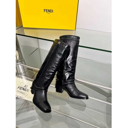 Fendi Sneakers For Women in 221539