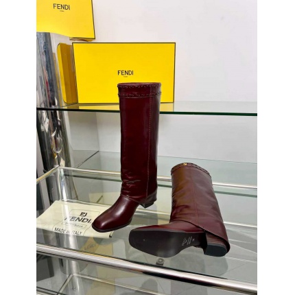 Fendi Sneakers For Women in 221542