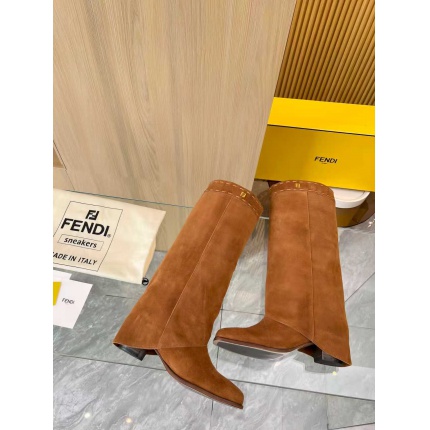 Fendi Sneakers For Women in 221544