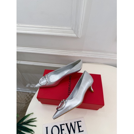 Ferragamo Loafers and Drivers For Women in 221546
