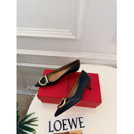 Ferragamo Loafers and Drivers For Women in 221548