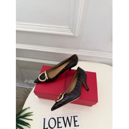 Ferragamo Loafers and Drivers For Women in 221550