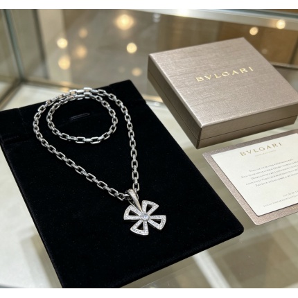 Bvlgari Necklace in 221861