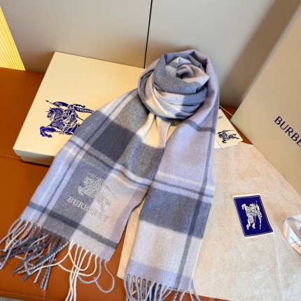 Burberry Cashmere Scarf in 222178