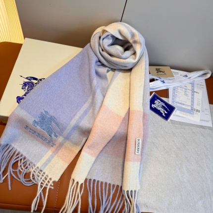 Burberry Cashmere Scarf in 222188