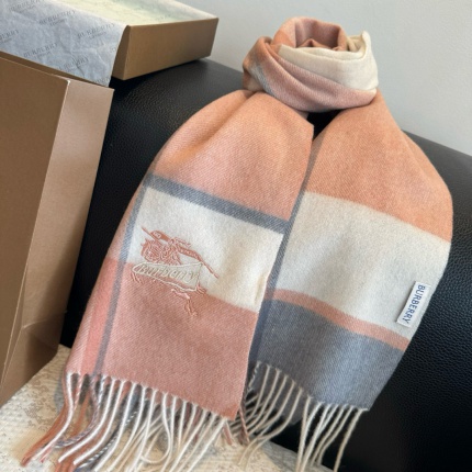 Burberry Cashmere Scarf in 222195