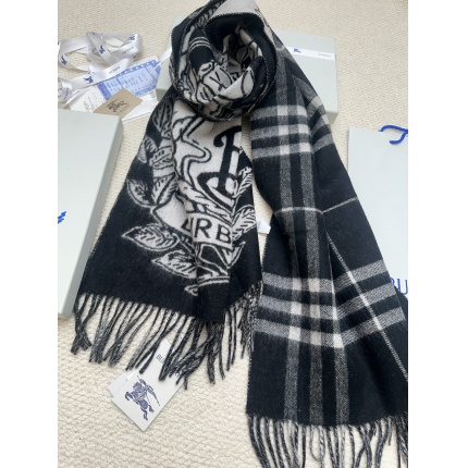 Burberry Cashmere Scarf in 222223
