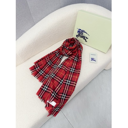 Burberry Cashmere Scarf in 222225