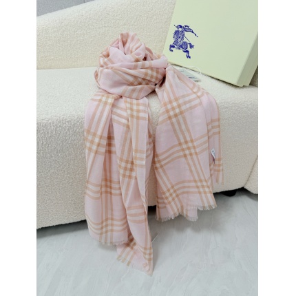 Burberry Cashmere Scarf in 222226