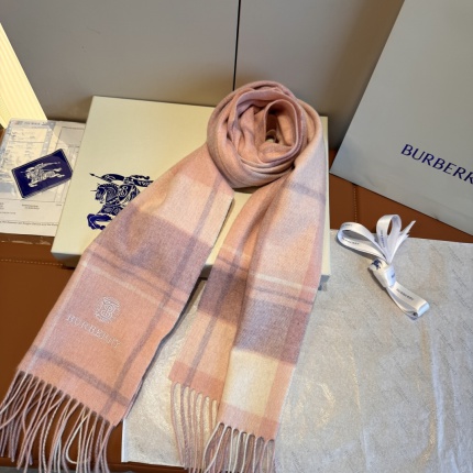 Burberry Cashmere Scarf in 222231
